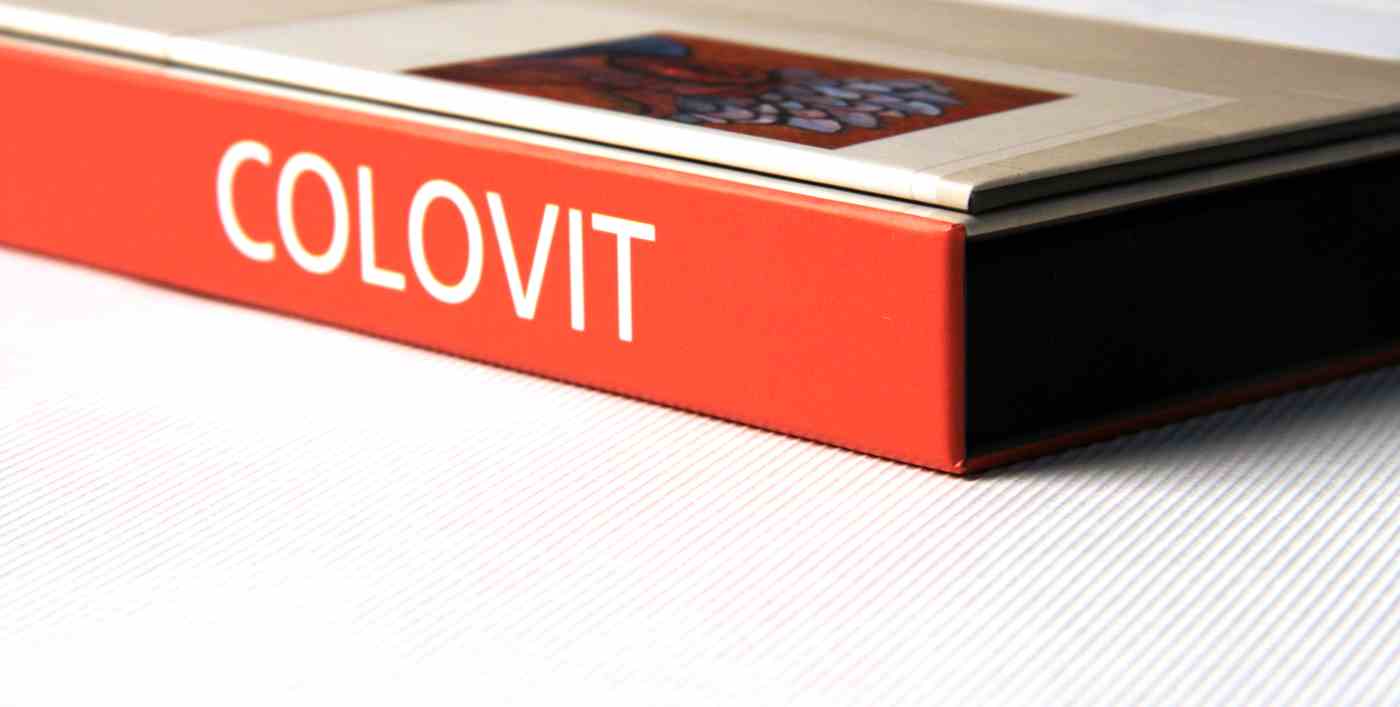 Colovit sample book with logo