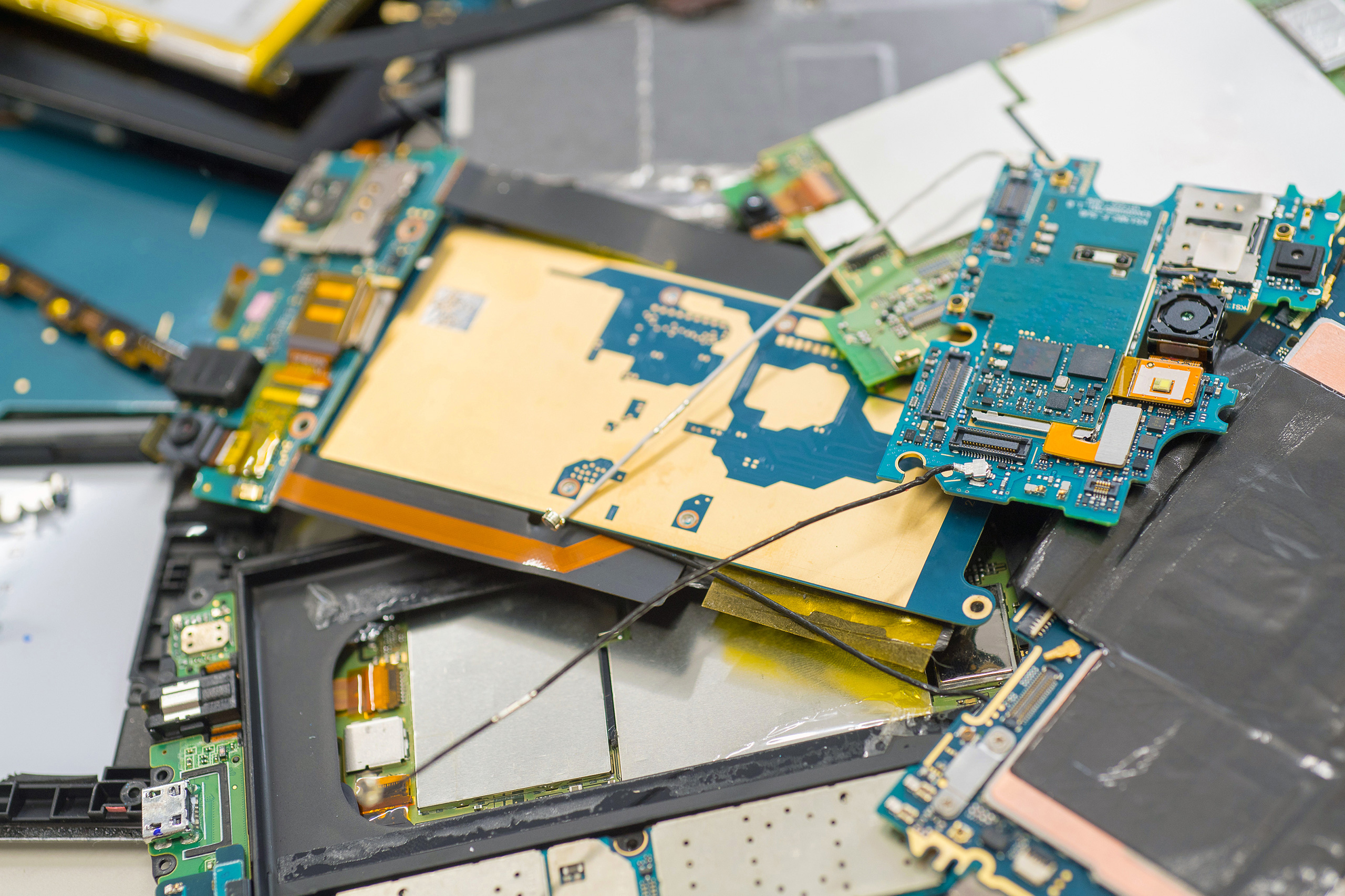 Elektronica, chips en moederborden allerlei